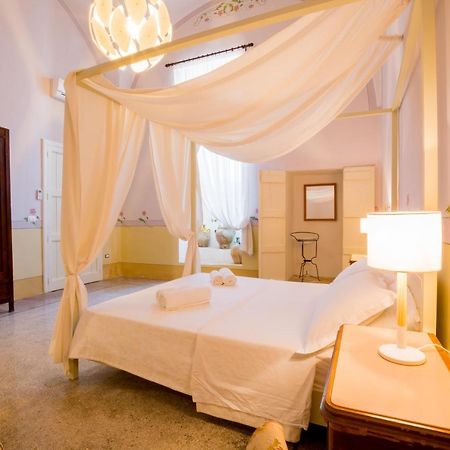 Bed and Breakfast Palazzo Ashian Acquarica del Capo Exterior foto
