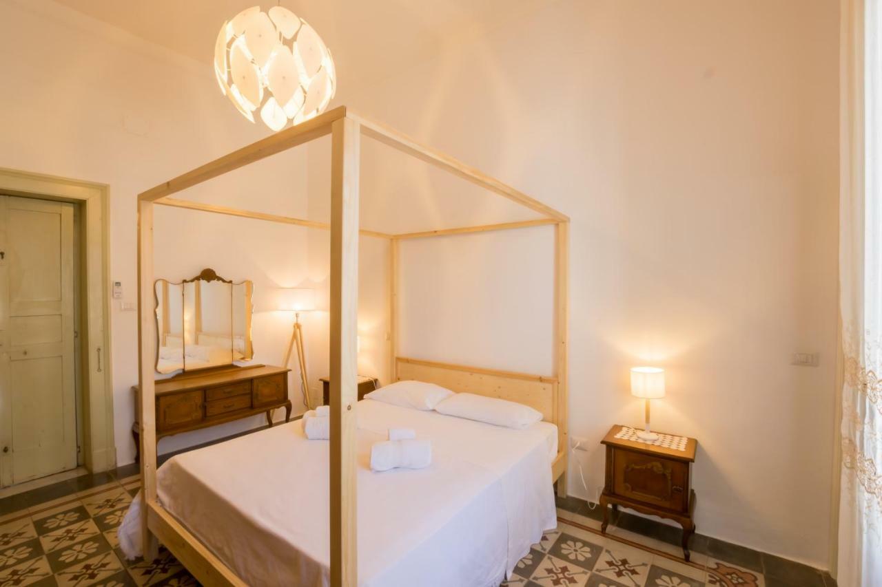 Bed and Breakfast Palazzo Ashian Acquarica del Capo Exterior foto
