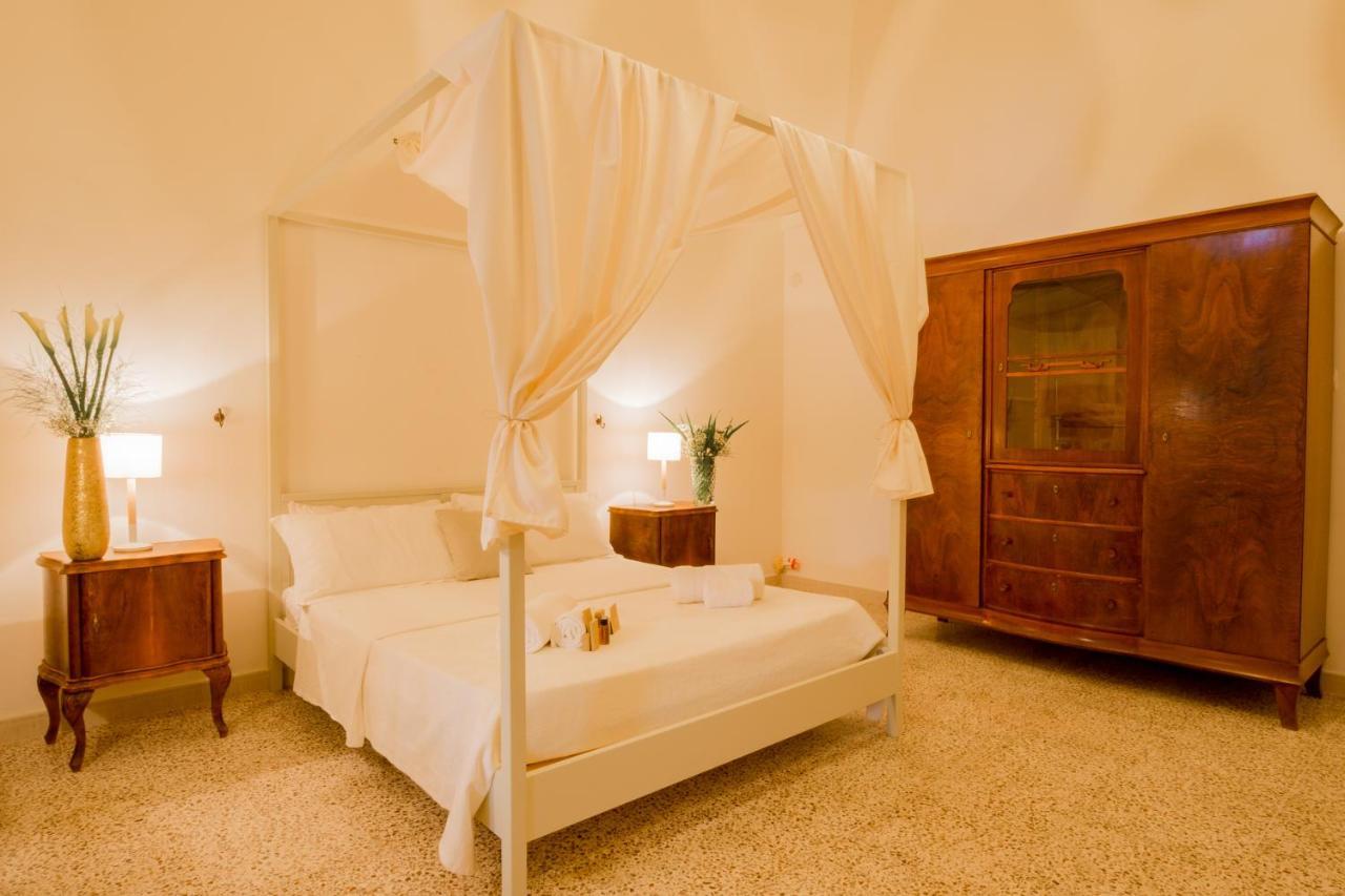 Bed and Breakfast Palazzo Ashian Acquarica del Capo Exterior foto